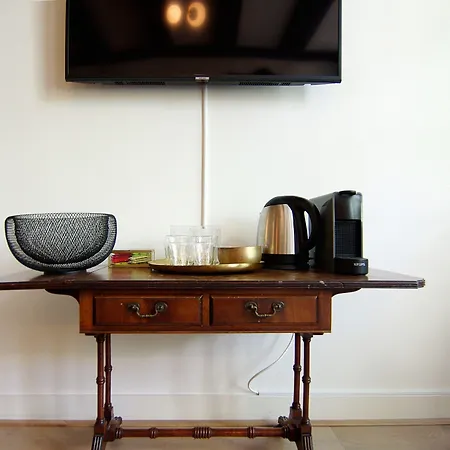 1637: Historic Canal View Amsterdam