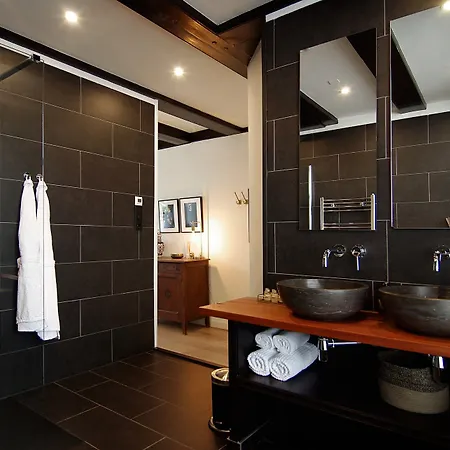 Penzion 1637: Historic Canal View Amsterdam