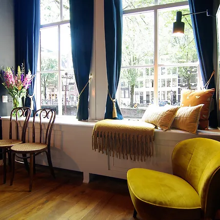 Penzion 1637: Historic Canal View Amsterdam