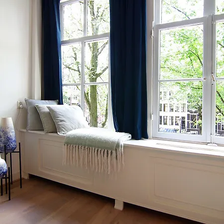 Penzion 1637: Historic Canal View 4*