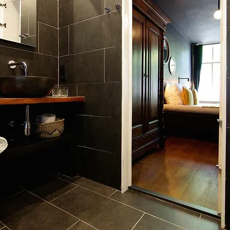 1637: Historic Canal View 4*