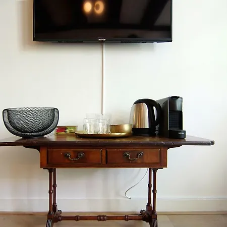 Penzion 1637: Historic Canal View