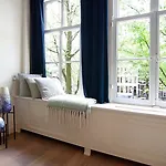 Penzion 1637: Historic Canal View 4*