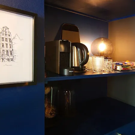 1637: Historic Canal View 4* Amsterdam