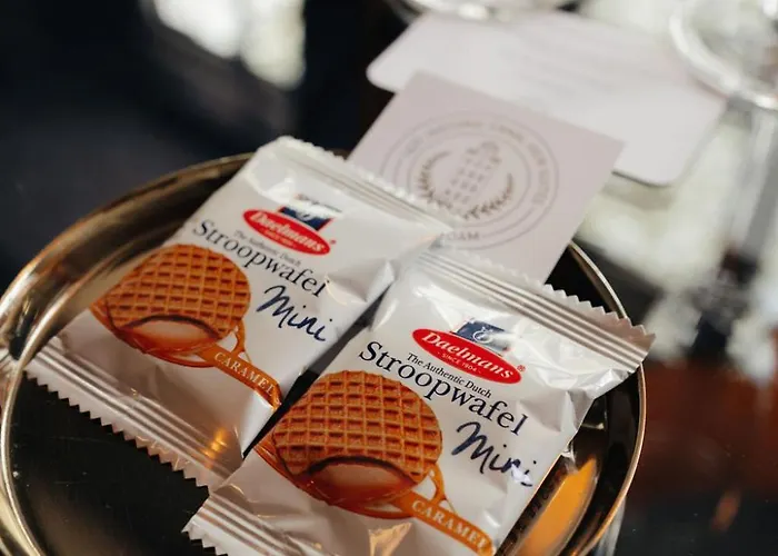 1637: Historic Canal View