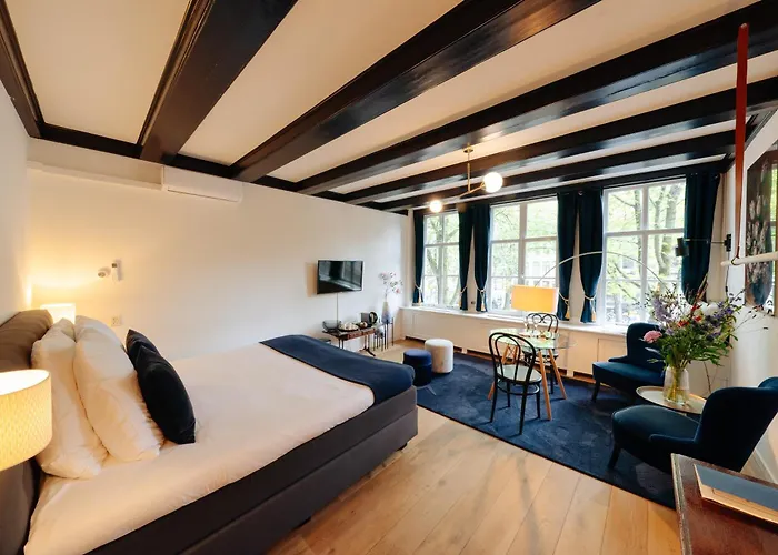 Pensión 1637: Historic Canal View Ámsterdam