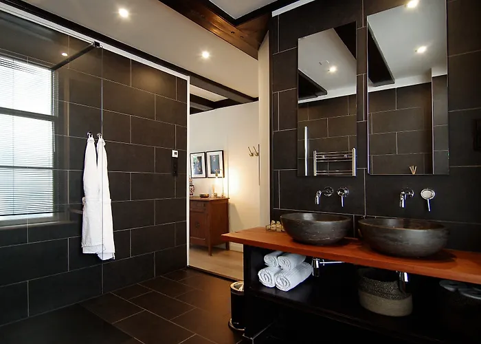 Pensión 1637: Historic Canal View Ámsterdam