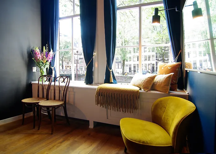 Pensión 1637: Historic Canal View Ámsterdam