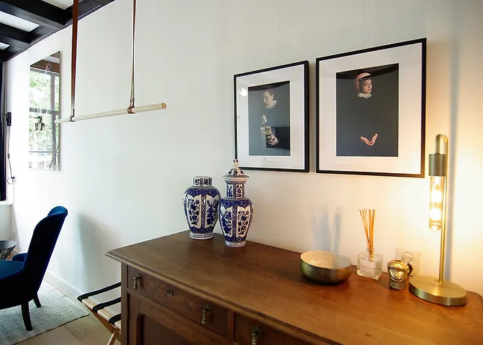 1637: Historic Canal View 4*